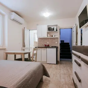  Apartament Ema House